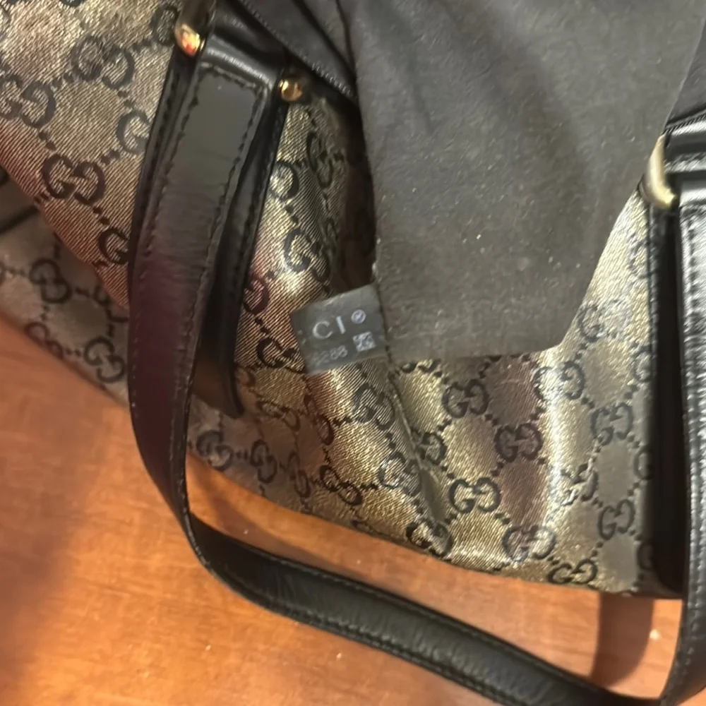 Gucci Vintage Beige & Black Monogram Tote. - Picture 3 of 14